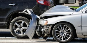 Πότε οι Έλληνες τρακάρουν πιο συχνά