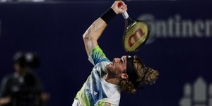 Έξαλλος ο Στέφανος Τσιτσιπάς με θεατή σε αγώνα που… έκανε τη μέλισσα