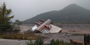 Ενα από τα σπίτια στο Μουζάκι Καρδίτσας που κατέρρευσαν