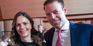 Έφη Αχτσιόγλου και Στέφανος Κασσελάκης στο Διαρκές Συνέδριο του ΣΥΡΙΖΑ - Προοδευτική Συμμαχία