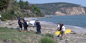 Ανάσυρση της σορού του πιλότου του ελικοπτέρου