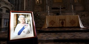 Πορτρέτο της βασίλισσας Ελισάβετ στον St Davids Cathedral 