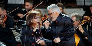 Φαραντούρη και Λιβανελί αποθεώθηκαν σε μια φωτεινή βραδιά στο Ηρώδειο