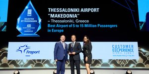 Από αριστερά προς δεξιά: κ. Luis Felipe de Oliveira, ACI World, κ. Παναγιώτης Σπυράτος, Γενικός Διευθυντής Επιχειρησιακών Λειτουργιών (COO) της Fraport Greece, κα Elena Avila, Amadeus.