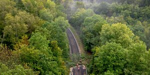 Δέντρα σε ράγες τρένου εν μέσω κακοκαιρίας στη Γερμανία