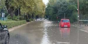 Γιάννενα: Σφοδρό μπουρίνι μισής ώρας μετέτρεψε τους δρόμους σε ποτάμια