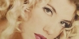 Γιούλη Ηλιοπούλου: H θεατρική επιστροφή της «προξενήτρας» του '96 -Δείτε πώς είναι σήμερα 