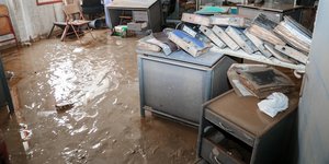 Κατεστραμμένο γραφείο από την κακοκαιρία