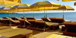 Οι ομπρέλες του Jacquemus στο Saint Tropez