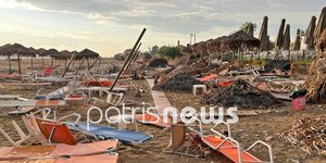 Ισοπεδώθηκε επιχείρηση σε παραλία της Ηλείας