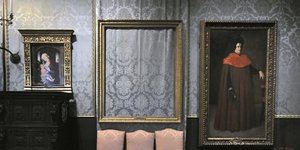 Μια άδεια κορνίζα όπου κάποτε κρεμόταν το έργο του Ρέμπραντ "Η καταιγίδα στη θάλασσα της Γαλιλαίας" (1633) στο Μουσείο Isabella Stewart Gardner της Βοστώνης. Κλάπηκε το 1990 