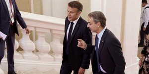 Ο Eμμανουέλ Μακρόν και ο Κυριάκος Μητσοτάκης συναντήθηκαν στη Μάλτα 