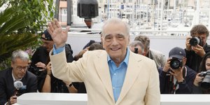 Ο Μάρτιν Σκορσέζε ποζάρει για τους φωτογράφους στο 76ο διεθνές φεστιβάλ κινηματογράφου, Κάννες, Κυριακή 21 Μαΐου 2023