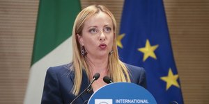 Η Τζόρτζια Μελόνι σε ομιλία για το μεταναστευτικό