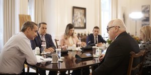 Μητσοτάκης: Συνάντηση με τον πρόεδρο της ΕΣΑμεΑ -Προτεραιότητα η άρση των περιορισμών των ατόμων με αναπηρία