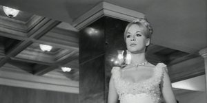 Η Αλίκη Βουγιουκλάκη στη Μοντέρνα Σταχτοπούτα