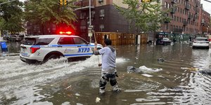 Χάος στη Νέα Υόρκη από τις σφοδρές πλημμύρες