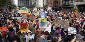 Μεγάλη διαδήλωση στη Νέα Υόρκη για τη κλιματική αλλαγή