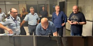 Ο Γιάννης Οικονόμου στο Επιχειρησιακό Κέντρο της ΓΑΔΑ