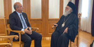 Οικονόμου: Επισκέφτηκε τον Αρχιεπίσκοπο Τιράνων, Δυρραχίου και πάσης Αλβανίας, Αναστάσιο