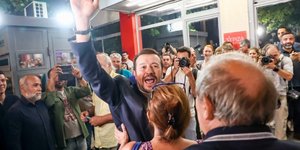 Ο Ν. Παππάς πανηγυρίζει για την νίκη Κασσελάκη