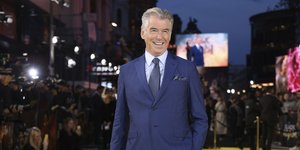 Ο γιος του Πιρς Μπρόσναν έγινε μοντέλο και ποζάρουν μαζί 