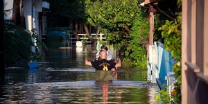 Πυροσβεστική: 350 οι διασώσεις σήμερα