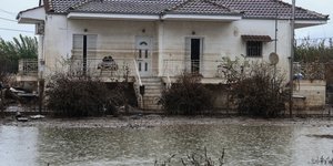 Πλημμύρες σε σπίτι στην Θεσσαλία