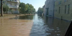 Εκκενώνονται τα ισόγεια των εργατικών κατοικιών στη Γιάννουλη Λάρισας