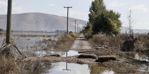 κολόνες δρομος πλημμυρα