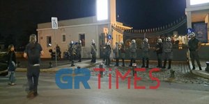 Θεσσαλονίκη: Πορεία διαμαρτυρίας για τον θάνατο του 36χρονου Αντώνη στο λιμάνι του Πειραιά