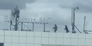 Αστυνομικοί στο Ρότερνταμ αναζητούν τον δράστη στο Ρότερνταμ