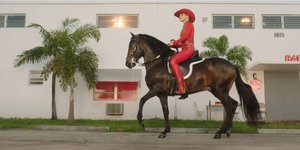 Η Σακίρα στο βίντεο κλιπ του νέου της τραγουδιού El Jefe 