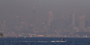 Πυκνοί καπνοί πάνω από το Σίδνεϊ