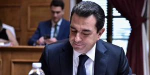 O Κώστας Σκρέκας στη Διαρκή Επιτροπή Παραγωγής και Εμπορίου της Βουλής