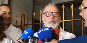 Νίκος Σούλης: Ο άνθρωπος πίσω από τα βίντεο του Στ. Κασσελάκη -«Επανάσταση ότι τα Σφακιά ψήφισαν γκέι πρόεδρο»
