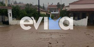 Πλημμυρισμένα σπίτια στο Πήλi