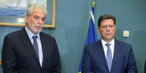 Βαρβιτσιώτης και Στυλιανίδης στην τελετή παράδοσης παραλαβής