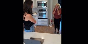 Γιαγιά τρελαίνει το TikTok