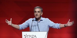 Ο Ευκλείδης Τσακαλώτος σε ομιλία του