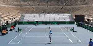 Ο Τσιτσιπάς κάνει προπόνηση στο Καλλιμάρμαρο
