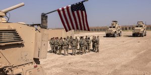 Οι ΗΠΑ χτύπησαν εγκαταστάσεις των Φρουρών της Επανάστασης στη Συρία