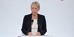 Η πρωθυπουργός της Γαλλίας, Ελιζαμπέτ Μπορν