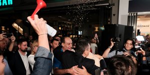 Πανηγυρισμοί για τη νίκη 