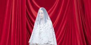 Τα αντισυμβατικά μοντέλα του Demna Gvasalia για τον οίκο Balenciaga