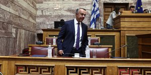 O υπουργός Υποδομών και Μεταφορών, Χρήστος Σταϊκούρας, στη Βουλή