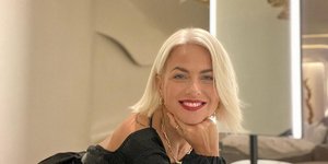 Η Χριστίνα Κοντοβά με μαύρο φόρεμα