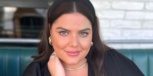 Η Δανάη Μπάρκα στο Instagram