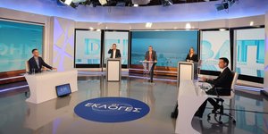 Το debate ανάμεσα σε Κώστα Μπακογιάννη και Χάρη Δούκα για τον Δήμο Αθηναίων, στο Ραδιομέγαρο της ΕΡΤ