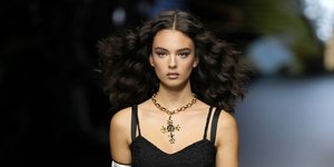 Ντέβα Κασέλ